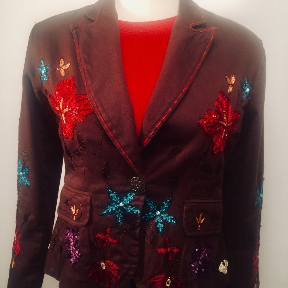 New Directions beautiful embroidered blazer Sz M